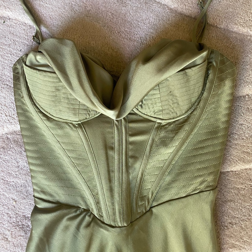HOUSE OF CB Myrna Satin Corset Midi Dress - OLIVE COLOR. SIZE S. Full cup.